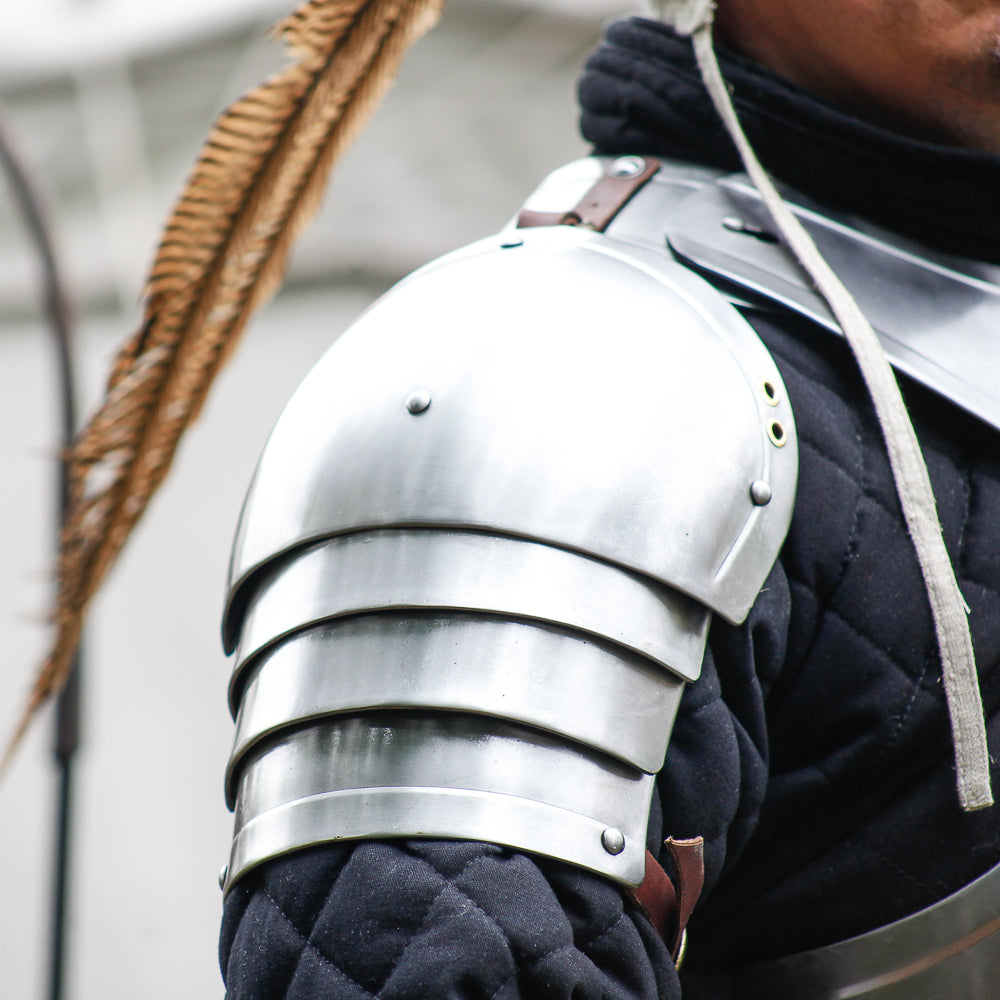 Rouven Schultern medium blank