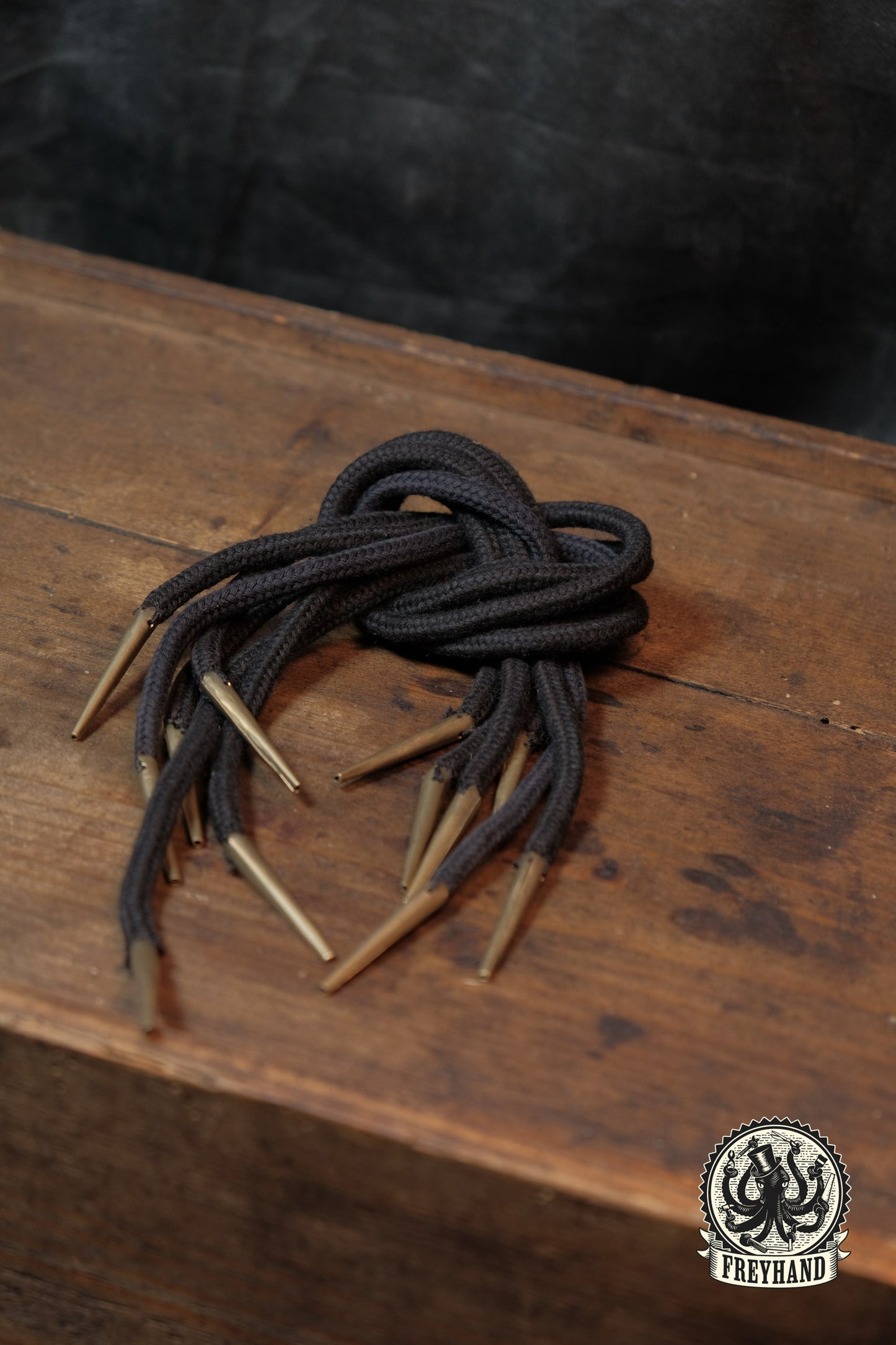 Nestelschnüre Baumwolle 45cm mit Messing tips