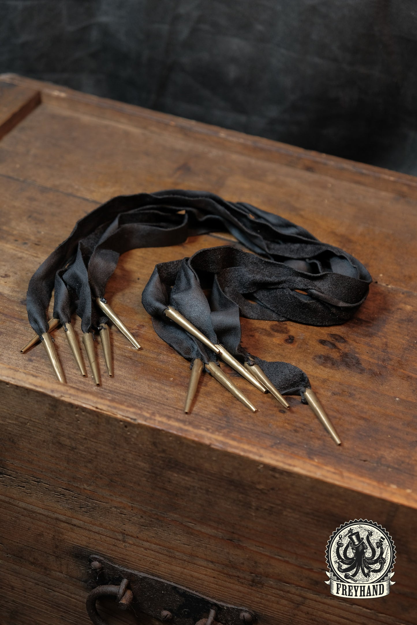 Leder Nestelschnüre 6 St. mit Messingspitzen