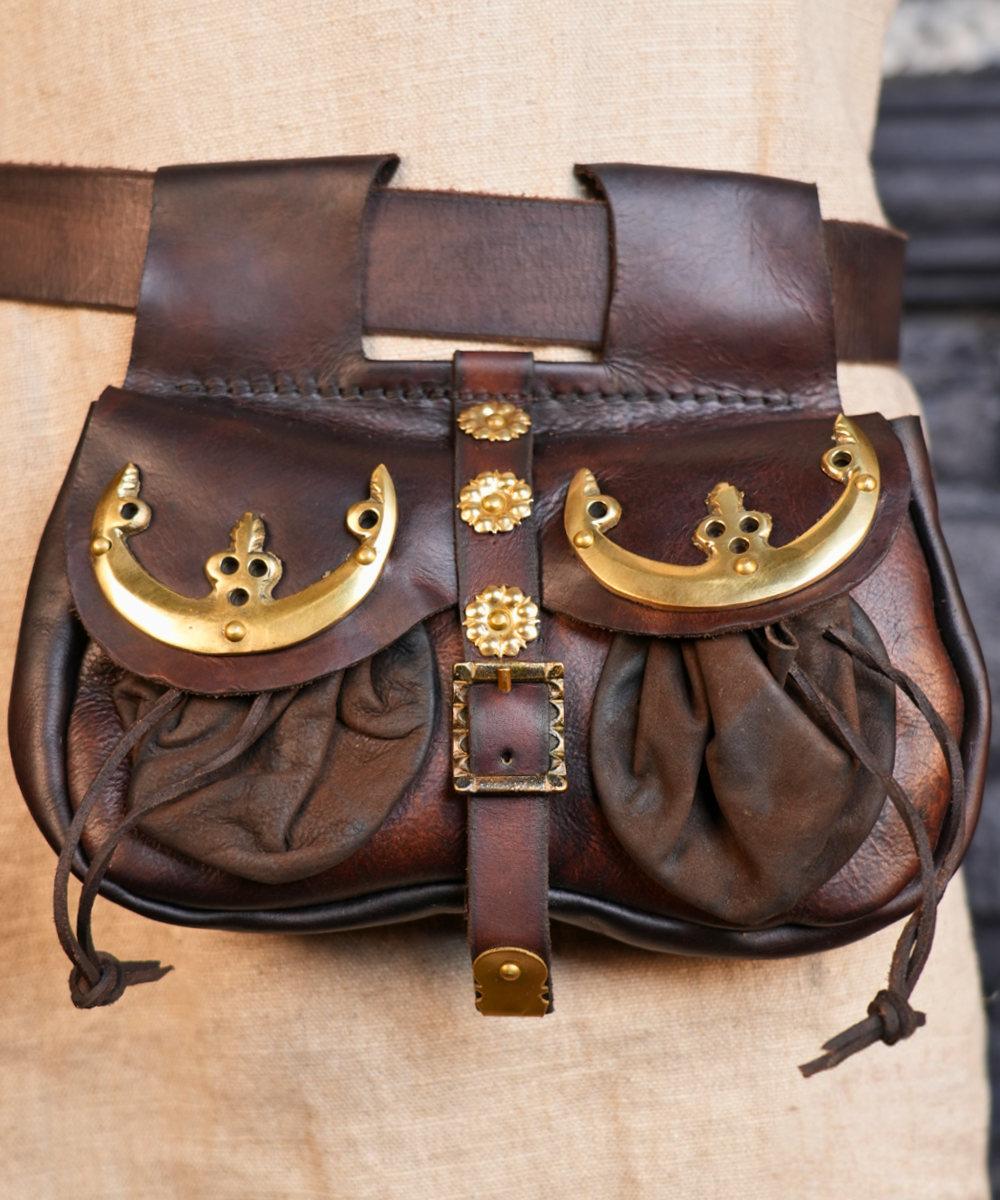 Louis Nierentasche mit Messingbeschlägen Grün