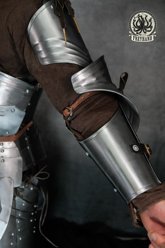 Vorbestellung Gotischer Armpanzer Typ1