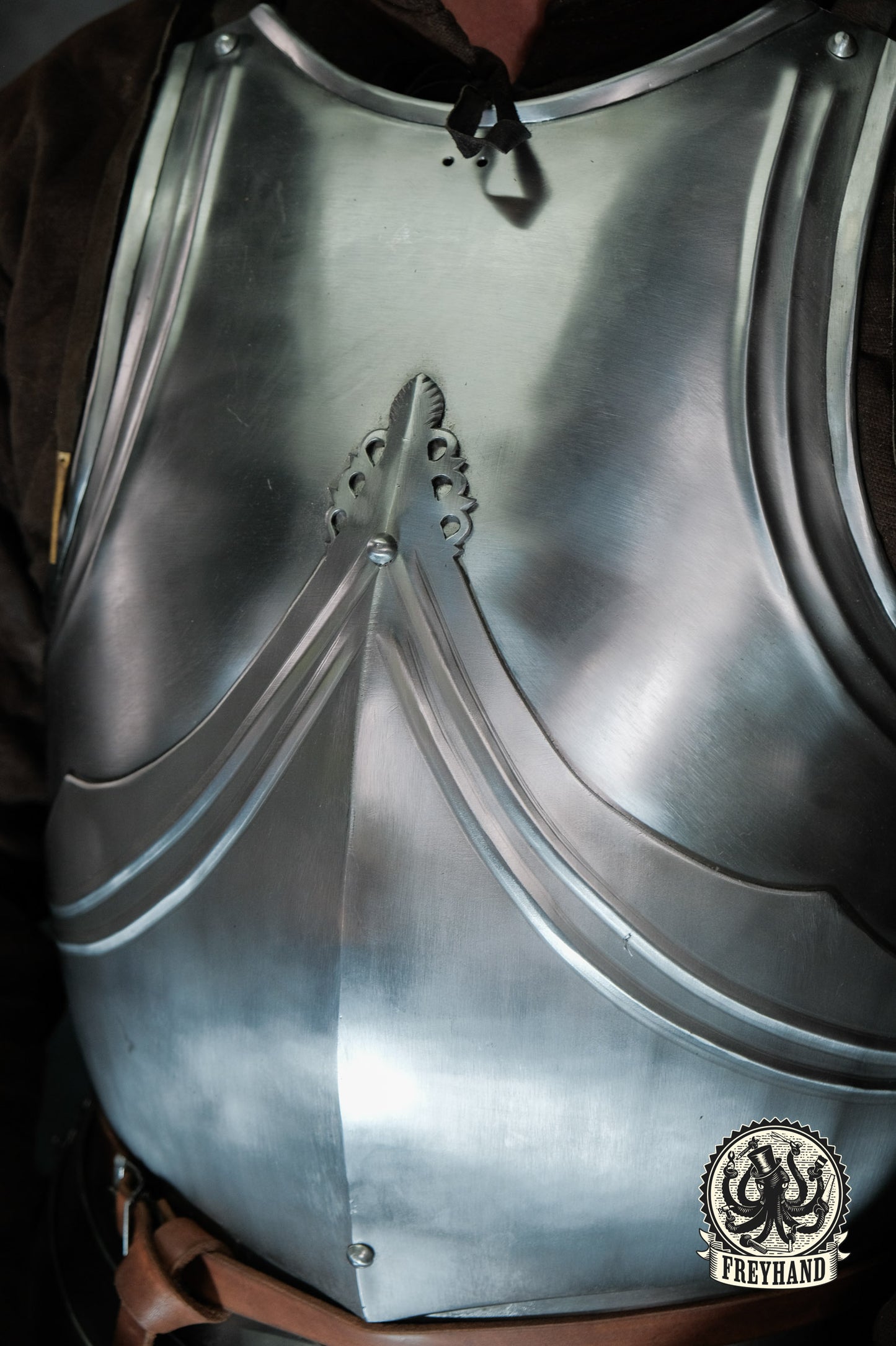 Vorbestellung Gotische Brustplatte Typ1