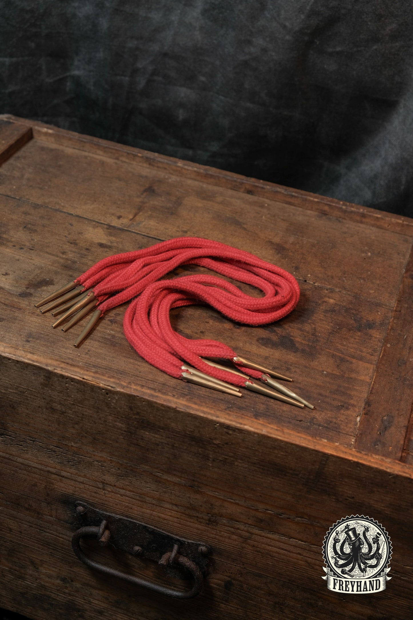 Nestelschnüre Baumwolle 45cm mit Messing tips