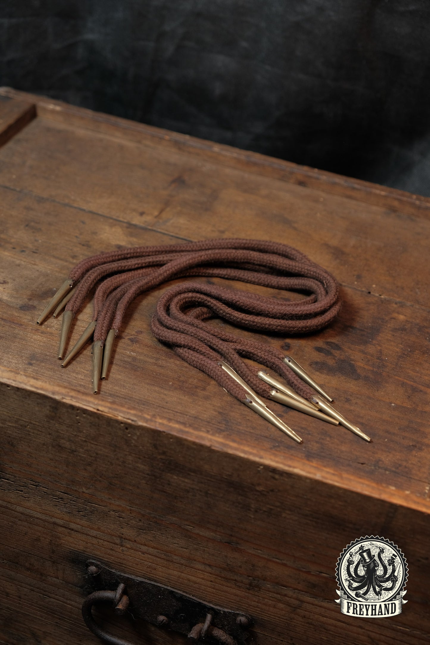 Nestelschnüre Baumwolle 45cm mit Messing tips