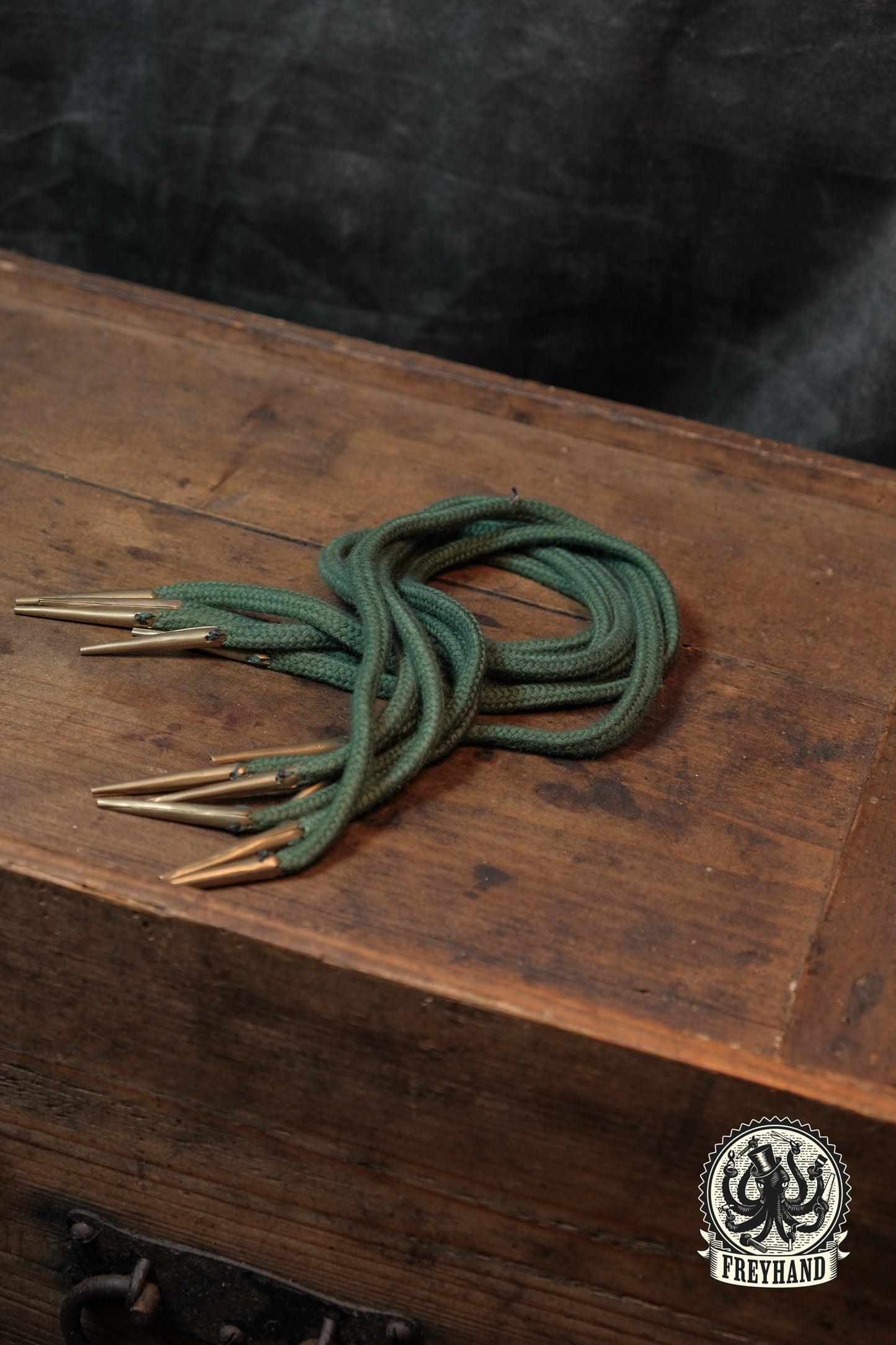 Nestelschnüre Baumwolle 45cm mit Messing tips