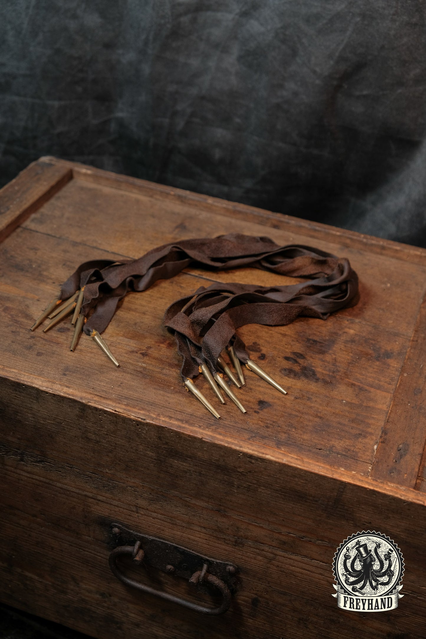 Leder Nestelschnüre 6 St. mit Messingspitzen