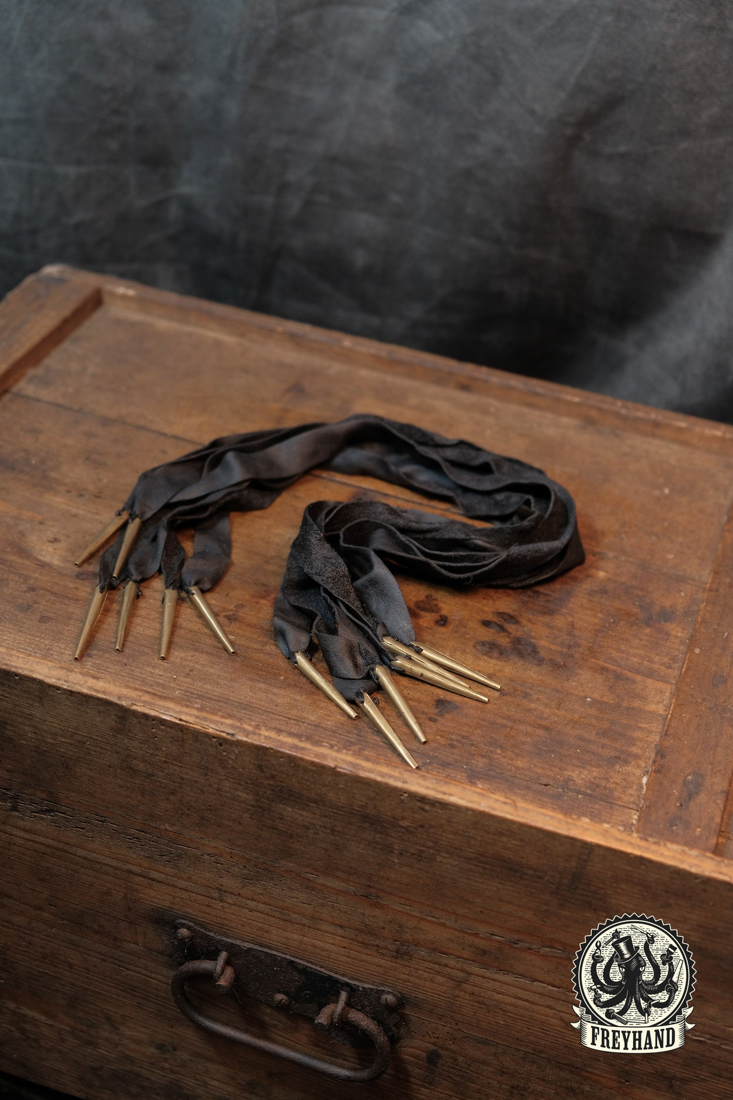 Leder Nestelschnüre 6 St. mit Messingspitzen