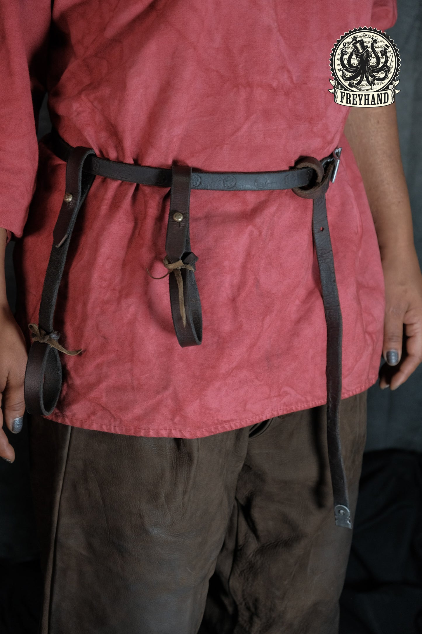 Anton Schwertscheidenhalter set