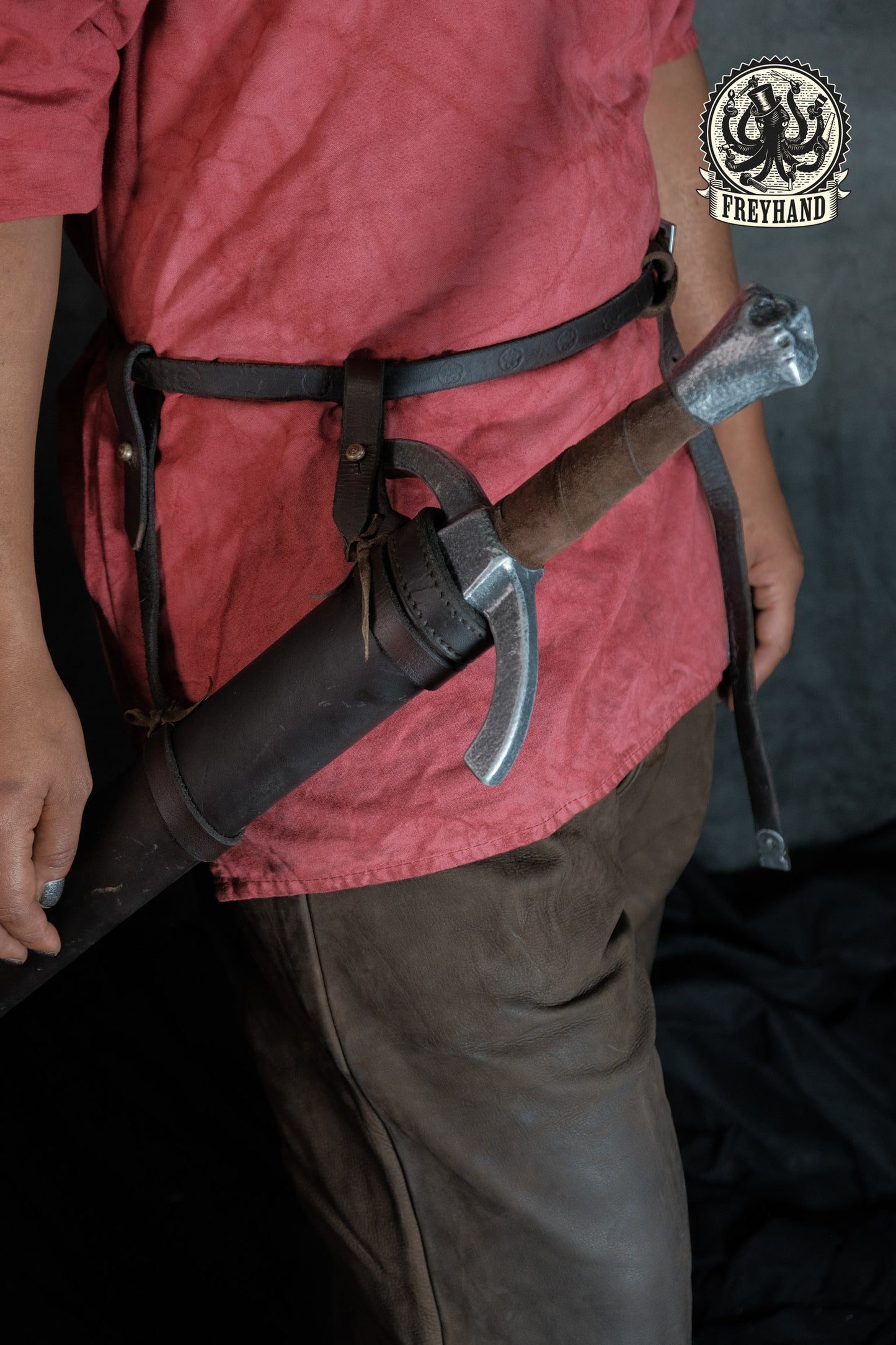 Anton Schwertscheidenhalter set